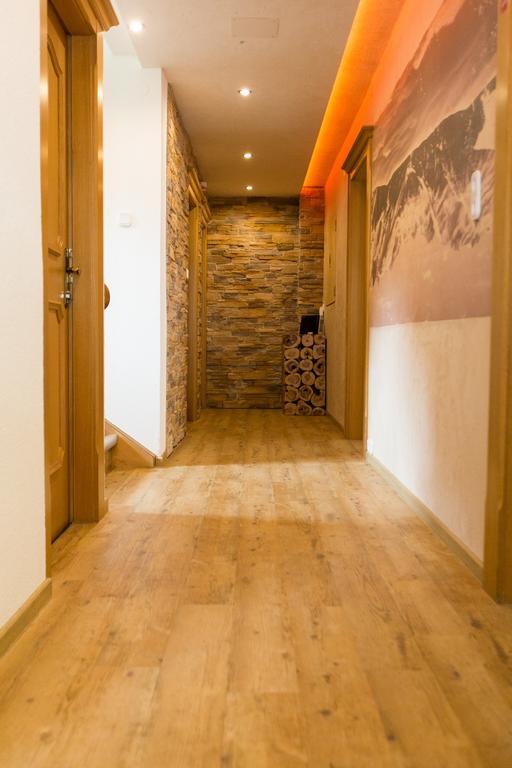 Alpinhome Tux Cameră foto